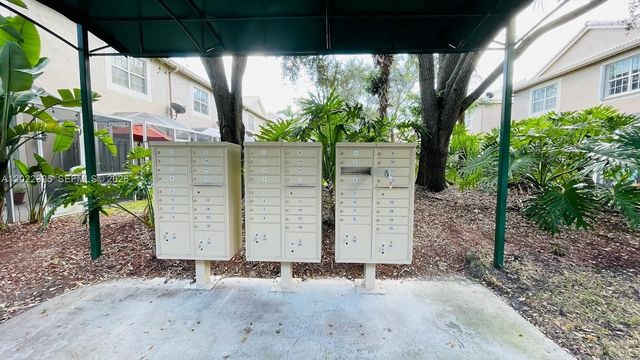 1868 Salerno Cir 1868, Weston, FL 33327