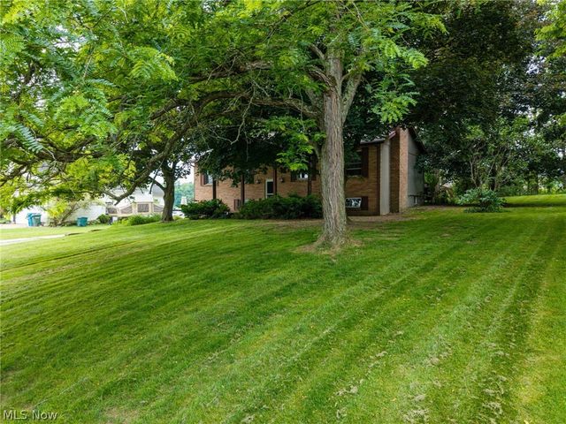 5520 Apple Ridge Circle, Clinton, OH 44216