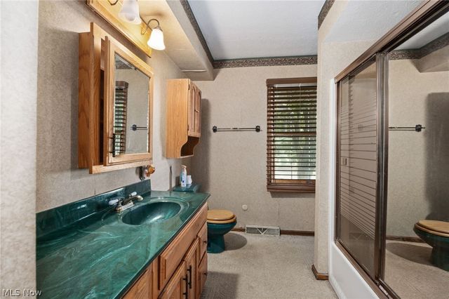 5520 Apple Ridge Circle, Clinton, OH 44216