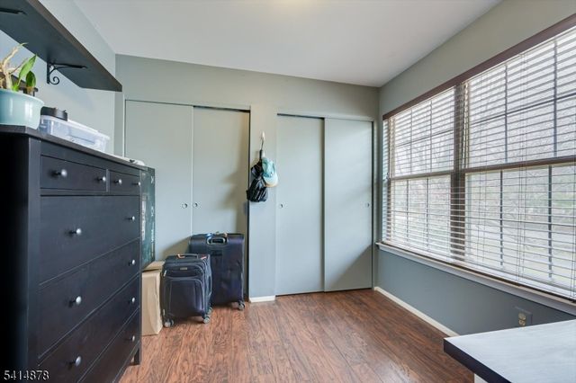 70 Avebury Pl, Franklin Twp., NJ 08873