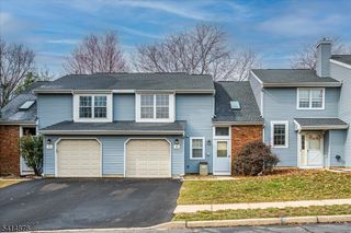 70 Avebury Pl, Franklin Twp., NJ 08873