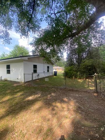 246 Church St, Deridder, LA 70634