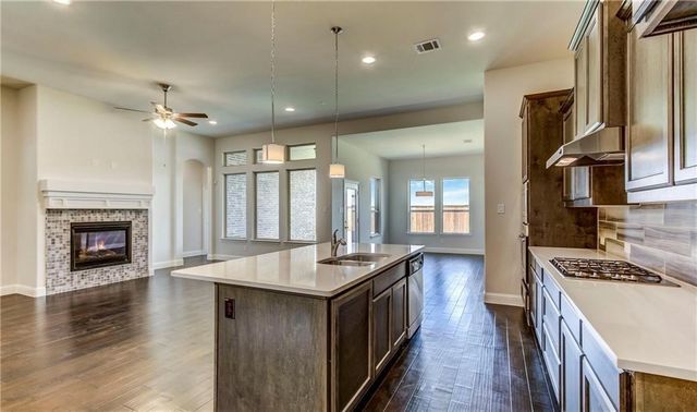 905 Overton Avenue, Celina, TX 75009