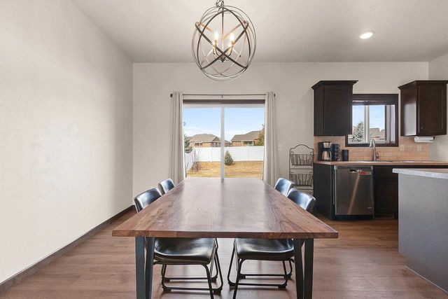 517 PEBBLESTONE CIRCLE, Hobart, WI 54155