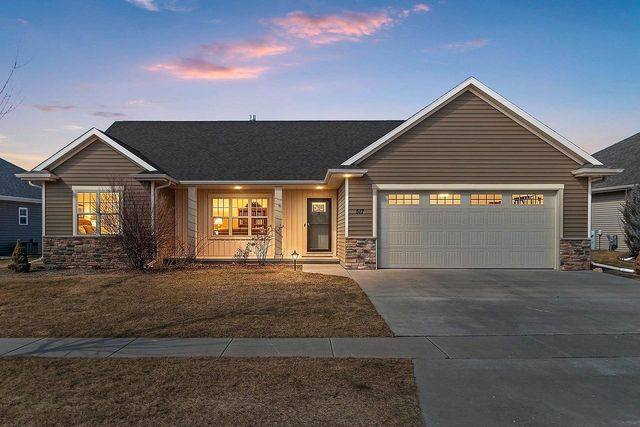 517 PEBBLESTONE CIRCLE, Hobart, WI 54155