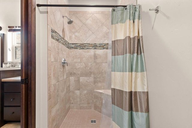 517 PEBBLESTONE CIRCLE, Hobart, WI 54155