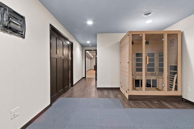 517 PEBBLESTONE CIRCLE, Hobart, WI 54155