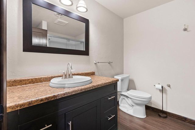 517 PEBBLESTONE CIRCLE, Hobart, WI 54155