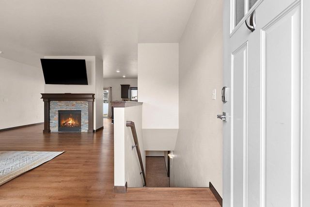 517 PEBBLESTONE CIRCLE, Hobart, WI 54155