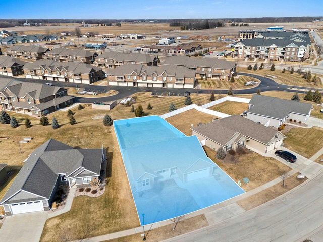 517 PEBBLESTONE CIRCLE, Hobart, WI 54155