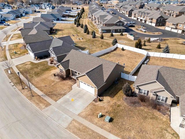 517 PEBBLESTONE CIRCLE, Hobart, WI 54155