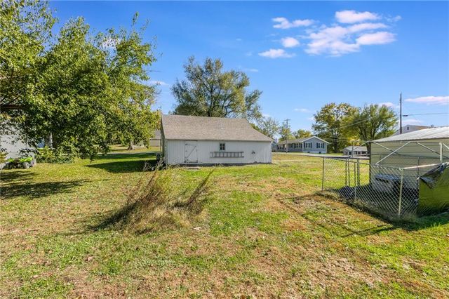 601 Santa Fe Street, Carrollton, MO 64633