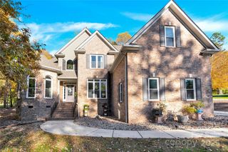 169 Winding Creek Drive, Troutman, NC 28166