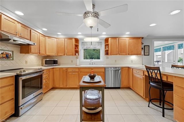 5809 Beechwalk DR, Virginia Beach, VA 23464