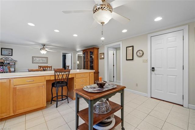 5809 Beechwalk DR, Virginia Beach, VA 23464