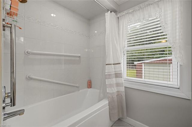 5809 Beechwalk DR, Virginia Beach, VA 23464