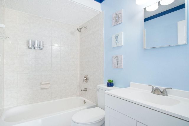 2902 Essex Drive, Fort Pierce, FL 34946