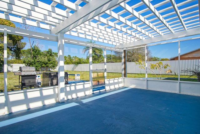 2902 Essex Drive, Fort Pierce, FL 34946