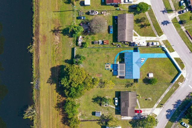 2902 Essex Drive, Fort Pierce, FL 34946