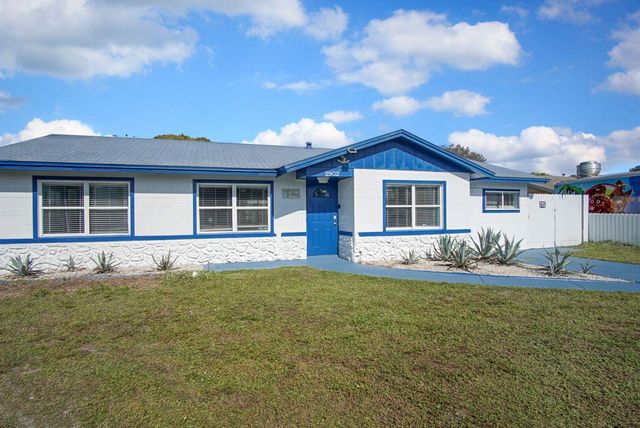 2902 Essex Drive, Fort Pierce, FL 34946