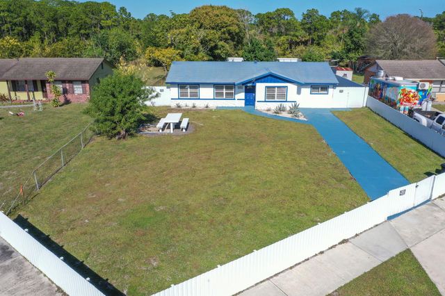 2902 Essex Drive, Fort Pierce, FL 34946