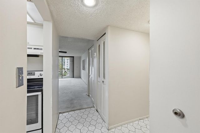 6195 Rock Island Road 210, Tamarac, FL 33319