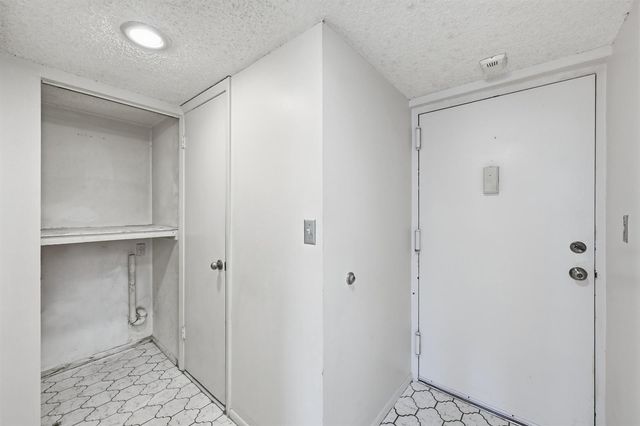 6195 Rock Island Road 210, Tamarac, FL 33319