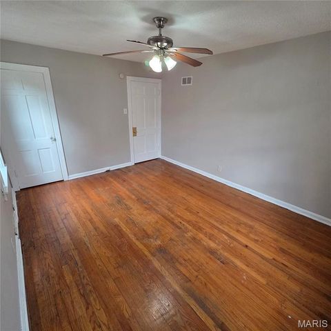 6725 Maryellen Street, Northwoods, MO 63121