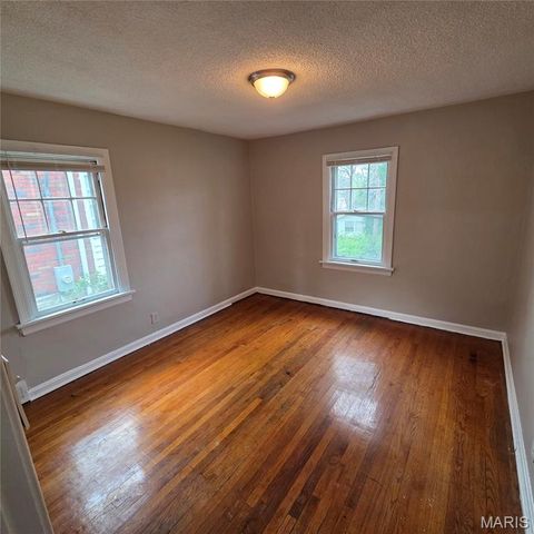 6725 Maryellen Street, Northwoods, MO 63121