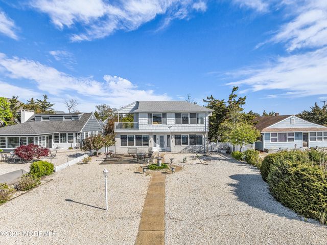22 Dickman Drive, Lavallette, NJ 08735
