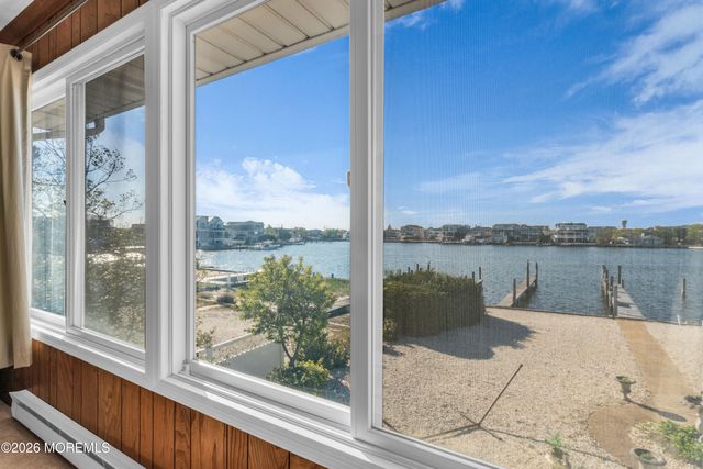 22 Dickman Drive, Lavallette, NJ 08735