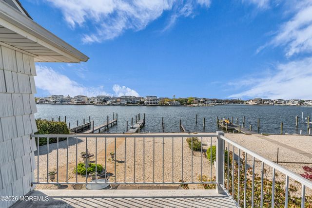 22 Dickman Drive, Lavallette, NJ 08735