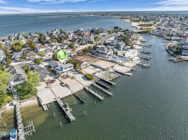 22 Dickman Drive, Lavallette, NJ 08735