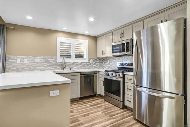 1887 Montgomery Avenue, Ventura, CA 93004