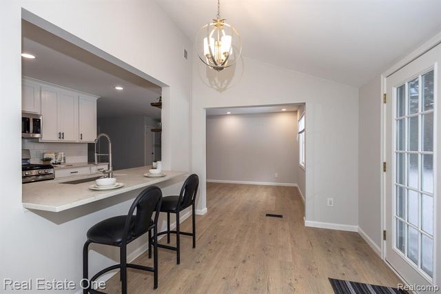 6407 Buxton Court, West Bloomfield, MI 48322