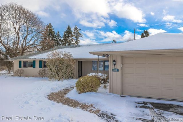 6407 Buxton Court, West Bloomfield, MI 48322