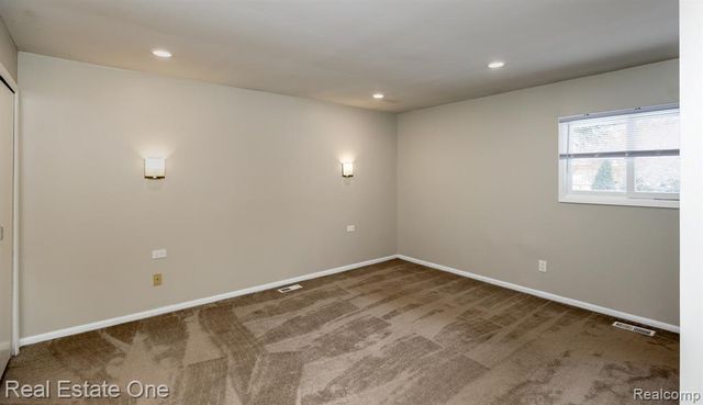 6407 Buxton Court, West Bloomfield, MI 48322