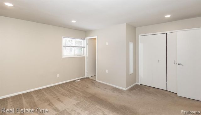 6407 Buxton Court, West Bloomfield, MI 48322