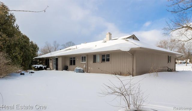 6407 Buxton Court, West Bloomfield, MI 48322