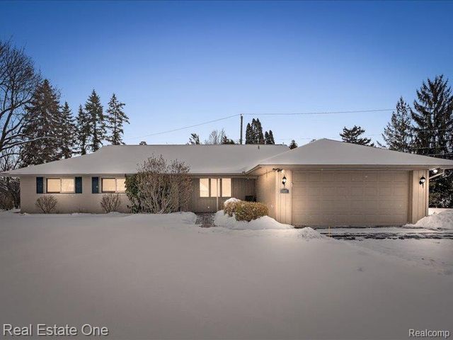 6407 Buxton Court, West Bloomfield, MI 48322