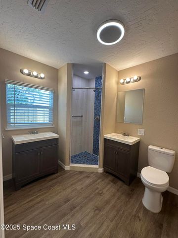 660 Belvedere Road NW, Palm Bay, FL 32907