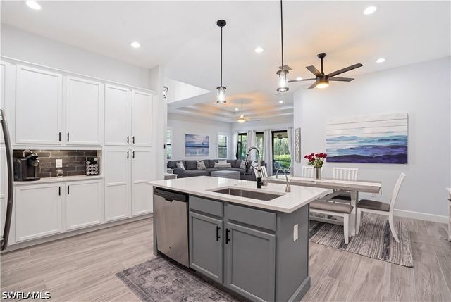 9435 Isla Bella CIR, Bonita Springs, FL 34135