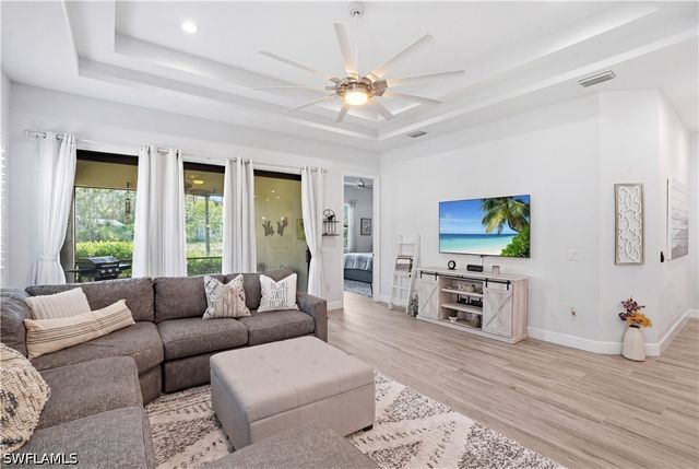 9435 Isla Bella CIR, Bonita Springs, FL 34135
