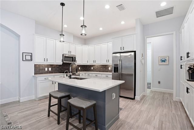9435 Isla Bella CIR, Bonita Springs, FL 34135