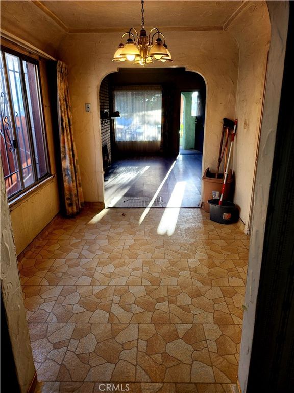 6812 S Van Ness, Los Angeles, CA 90047 — photo 5