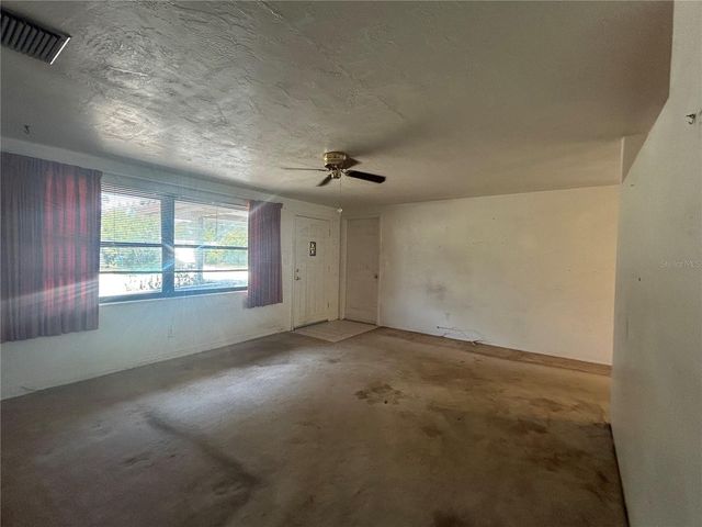 10463 VALENCIA ROAD, Seminole, FL 33772
