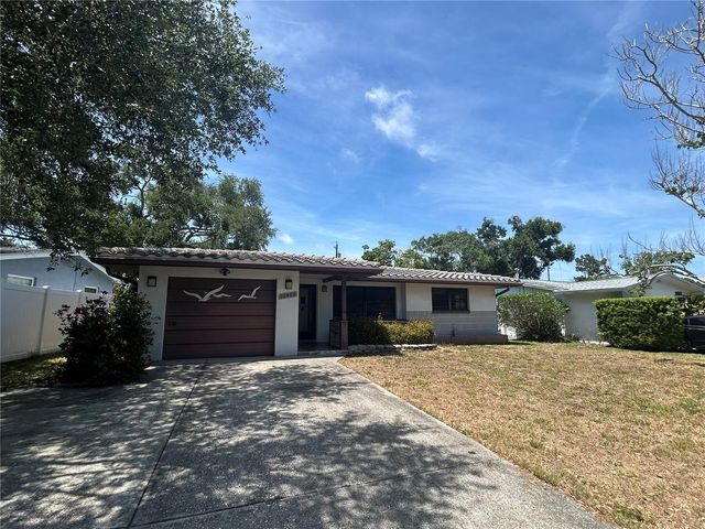 10463 VALENCIA ROAD, Seminole, FL 33772