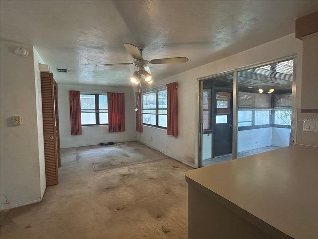 10463 VALENCIA ROAD, Seminole, FL 33772