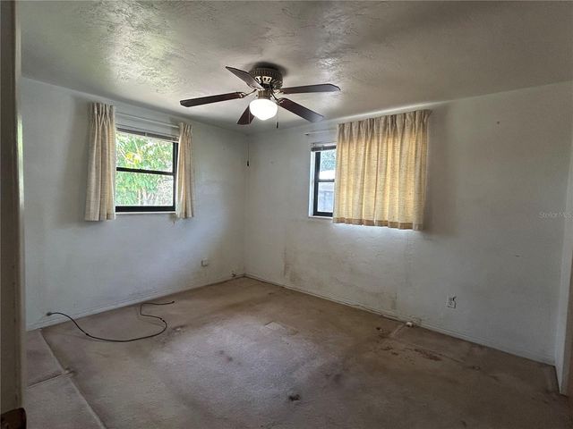 10463 VALENCIA ROAD, Seminole, FL 33772