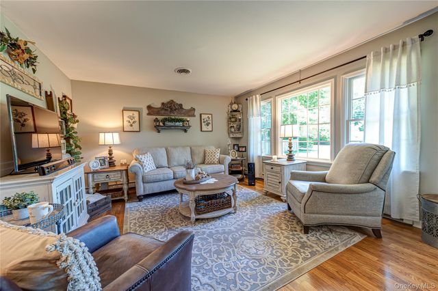 816 Blair Street, Bohemia, NY 11716